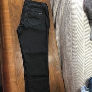 Guess straight leg capri